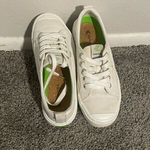Cariuma OCA White Sneakers